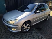 Peugeot 206 - 1.4 Quiksilver