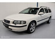 Volvo V70 - 2.4 T AUTOMAAT / 200PK / YOUNGTIMER