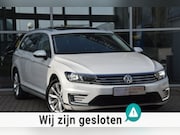 Volkswagen Passat - GTE Highline Pano Leder Trekhaak ACC Camera PDC Automaat