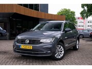 Volkswagen Tiguan - 1.5 TSI Life|Rijklaar|ACC|Trekhaak|Carplay|1e Eigenaar|Goed 