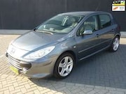 Peugeot 307 - 1.6-16V Oxygo