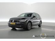 Volkswagen Tiguan - 1.5 TSI Life Business | Rijklaar! | Adapt. Cruise | Trekhaak