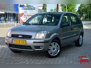 Ford Fusion - 1.6-16V Luxury