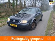 Volkswagen Bora - 1.6 Trendline
