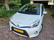Toyota Yaris - 1.5 Full Hybrid Dynamic Pano/Navi/Half leder