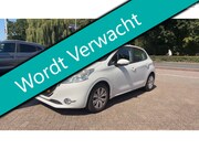 Peugeot 208 - 1.2 VTi Envy 5-deurs Clima Cruise Navi PDC Trekhaak Historie