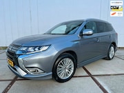 Mitsubishi Outlander - 2.4 PHEV Instyle clima| trekhaak | leder | schuifdak | camer