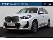 BMW iX1 - eDrive20 M Sport / Panoramadak / Sportstoelen / Co