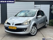Renault Clio - 1.4-16V Rip Curl