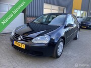 Volkswagen Golf - 1.6 FSI Trendline