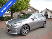 BMW 2-serie Active Tourer - 225e xDrive PANODAK / TREKHAAK / CARPLAY / CRUISE / LEER / N