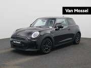 MINI Cooper - Mini 1.5 Essential | Navigatie | Black pakket | Parkeer sens