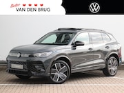 Volkswagen Tiguan - 1.5 eHybrid R-Line Edition | Trekhaak | Stoel verwarming & M