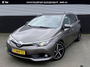 Toyota Auris - 1.8 Hybrid Dynamic Navigatie, achteruitrij camera, cruise co