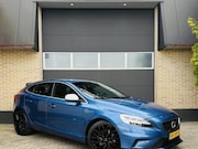 Volvo V40 - 2.0 D4 Momentum| R-DESIGN|Alcantara|Led|Sport 2017
