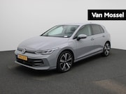 Volkswagen Golf - 1.5 eHybrid 50 Edition Navigatie | Camera | Parkeersensoren