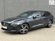 Volvo V60 - 2.0 T8 Twin Engine AWD R-Design | Pano | Dodehoekassistent |