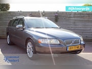 Volvo V70 - 2.4 140pk Edition Sport ECC/Cruise/Navi/PDC/Trekhaak/Stoelve