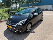 Peugeot 208 - 1.2 PureTech AllureAutomaatNaviPDCClima