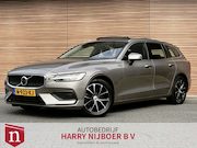 Volvo V60 - 2.0 B3 Core NL-Auto Panodak / Trekhaak / Camera / Harmen/Kar