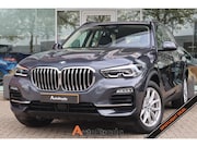 BMW X5 - (g05) xDrive45e High Executive 394 pk | SoH 92% | NL-auto |