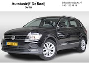 Volkswagen Tiguan - 1.5 TSI Comfortline Business Trekhaak | Navigatie | Parkeerc