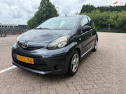 Toyota Aygo - 1.0 VVT-i Now_AIRCO_LM VELGEN_NETTE AUTO