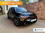 Fiat 600E - RED 54 kWh Digitaal Dashboard | Parkeersensoren Achter | Car