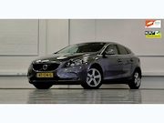 Volvo V40 - 1.5 T2 Momentum 2e Eigenaar Navi LED Goed onderhouden