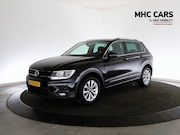 Volkswagen Tiguan - 1.5 TSI ACT Comfortline Business | Trekhaak | Navi | Clima |