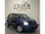 Ford Fusion - 1.6-16V Trend Automaat Airco 5deurs Parkeersensoren Unieke K