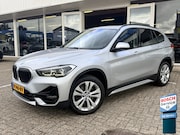 BMW X1 - xDrive20i High Executive | Afn. trekhaak | Pano | LED | Lede