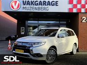 Mitsubishi Outlander - 2.4 PHEV Intense+ // HALF-LEDER/ALCANTARA // NAVI + CARPLAY 