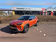 Toyota Yaris Cross - 1.5 HYBRID EXPLORE TWO-TONE LAK + BLACK PACK 17 INCH PREMIUM