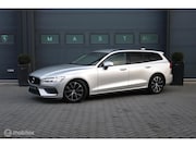 Volvo V60 - 2.0 B3 Business Pro|Apple Carplay|Camera|LED