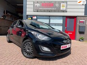 Hyundai i30 - Black Comfort edition 5 deurs airco