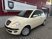 Lancia Ypsilon - 1.2 Argento // Airco // 103DKM NAP
