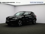 Volvo XC40 - 2.0 B4 Plus Dark / Trekhaak / Pan. dak / Harman Kardon / 360