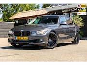 BMW 3-serie - 320i Executive Automaat I 19 Inch I Cruise I Airco I Parkeer