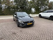 Volvo V60 - 1.6 T3 R-Design AUTOMAAT TREKHAAK NAVI