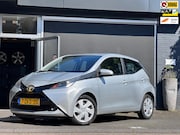 Toyota Aygo - 1.0 VVT-i x-play ORGINEEL NL / CAMERA / AIRCO / ELEKT RAMEN