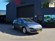 Citroën C4 - 1.6-16V Ligne Prestige | | Nieuwe Banden