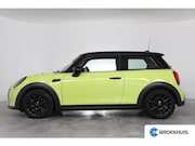 MINI Cooper - 1.5 Classic | Dealer Onderhouden! | LED | Clima | Stoelverwa