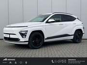 Hyundai Kona - Long Range Pure Edition 64.8 kWh / 500 Voordeel / Black Pack