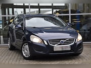 Volvo V60 - 1.6 T4 Momentum Navi Trekhaak Cruise Control PDC 1e Eigenaar