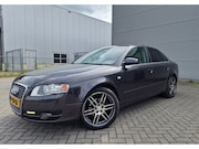 Audi A4 - Limousine 2.0 Pro Line AUTOMAAT NAVI PSENSOR TREKHAAK 2 X SL