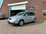 Volkswagen Touran - 1.6-16V FSI Highline | Automaat | Cruisecontrol | Stoelverwa