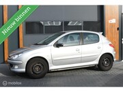Peugeot 206 - 1.6-16V Griffe NAP APK geldig tot 02-2027