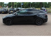 Tesla Model Y - Long Range AWD 75 kWh / Autopilot / Panoramadak / Camera / 2