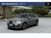 BMW iX1 - eDrive20 M Sport / Panoramadak / Trekhaak / Sports